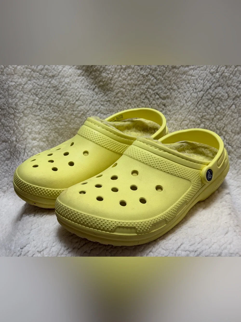 Mens Crocs Comfort Bright Yellow Faux Fur Lined Clogs Size 10 Women’s 12